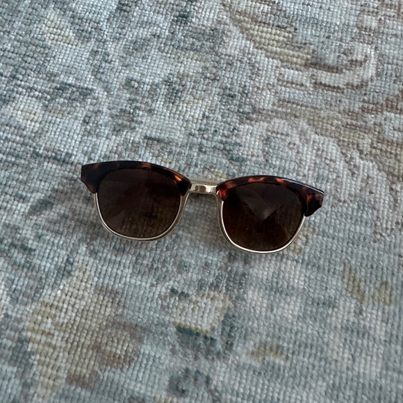 Janie and jack TORTOISE METALLIC FRAME SUNGLASSES - Picture 3 of 5